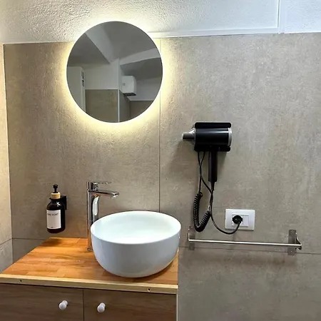 Centro Storico - Palazzo Manara - West * Sanremo