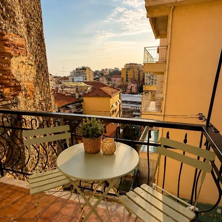 Centro Storico - Palazzo Manara - West * Санремо